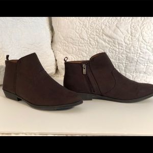 Gap Suede Boots 10
